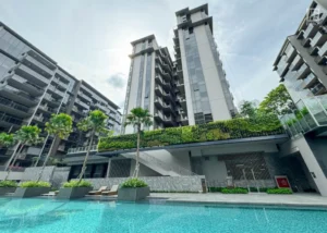 imgi_13_1-Forett-at-Bukit-Timah-Condominium-Green-Wall-by-Swimming-Pool-1024x731