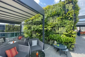 imgi_27_9-Pullman-Singapore-Hill-Street-Green-Wall-Rooftop-Terraces-Infinity-Pool-VGP-Trays-1024x683